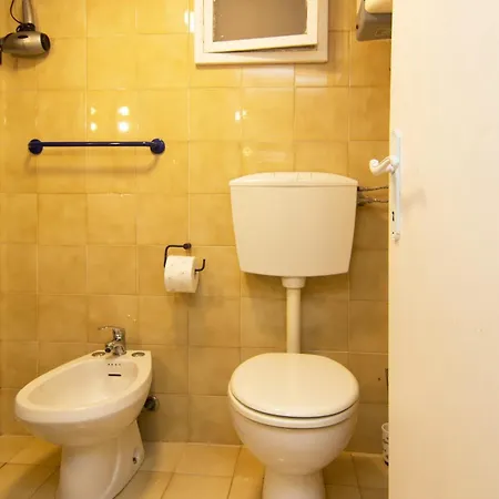 Nel Cuore Di Pisamonolocale In Palazzo Storico. Apartment