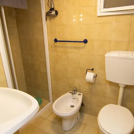 Nel Cuore Di Pisamonolocale In Palazzo Storico. *