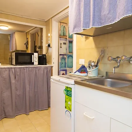 Appartamento Nel Cuore Di Pisamonolocale In Palazzo Storico. Pisa